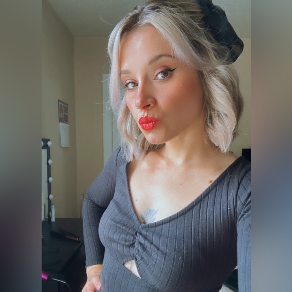 Meet your Posher, Briana